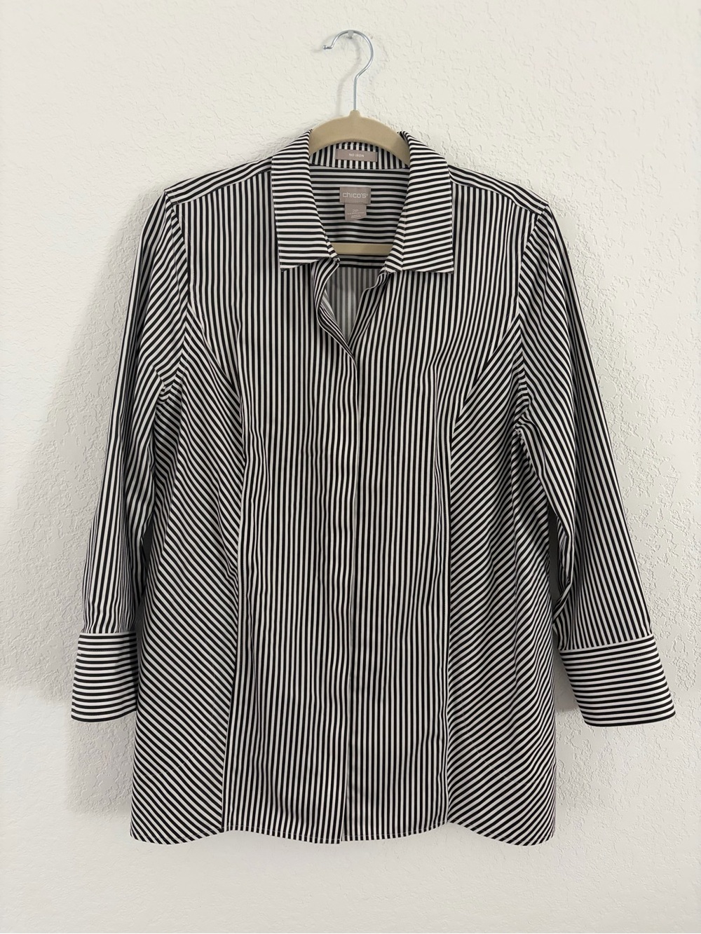 Chico’s Black & White Striped No Iron Button-Up Shirt